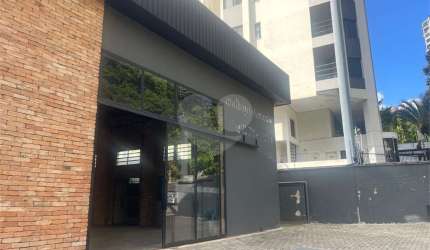 Prédio inteiro à venda em Vila Suzana - SP
