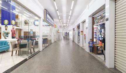 Prédio inteiro à venda em Santo Amaro - SP