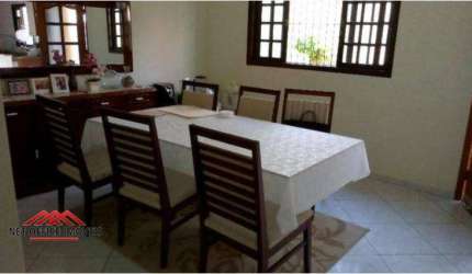 Casa com 3 dormitórios à venda, 220 m² por R$ 930.000,00 - Cidade Morumbi - São José dos Campos/SP
