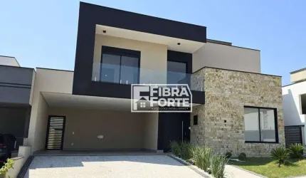 Casa à venda em condomínio em Valinhos.