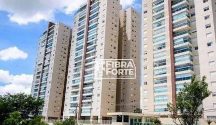 Cobertura com 215 metros úteis região do Alphaville