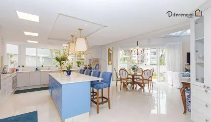 Casa Luxuosa com 3 suítes e  4 vagas à venda, 606 m² por R$ 8.000.000 - Batel - Curitiba/PR