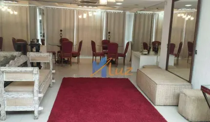Casa Comercial nos Cavaleiros