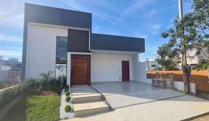 Casa à Venda no Vale dos Cristais - Macaé