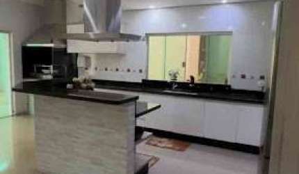 Sobrado com 4 quartos, 1 suíte master c/ closet à venda, 269 m² por R$ 850.000 - Centro - Santo Antônio da Platina/PR
