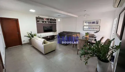 Vende-se casa térrea com 04 quartos sendo 03 suítes, com piscina e churrasqueira.
