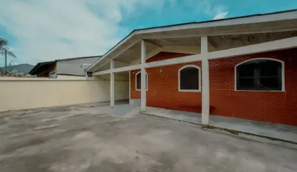 Venda casa térrea | 200m2 | 3 dormitórios