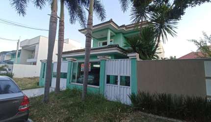 Vendo Casa Alto Padrão com 4 quartos no Condomínio Golden Village - Campo Grande