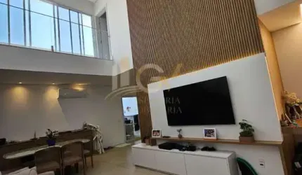 Casa de Alto Padrão em Condomínio