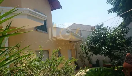 Casa Padrão em Bairro