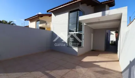 Casa a venda em Peruíbe com 3 quartos e quintal com espaço para lazer