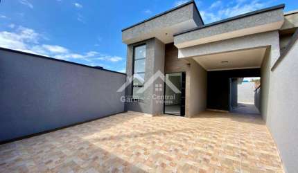 Casa moderna com acabamento de alto padrão em Peruíbe