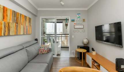 Lindo apartamento com 58m² no último andar e localizado em um ponto estratégico no bairro, com linda vista definitiva! Esse apartamento conta com cozinha planejada, área de serviço independente com de
