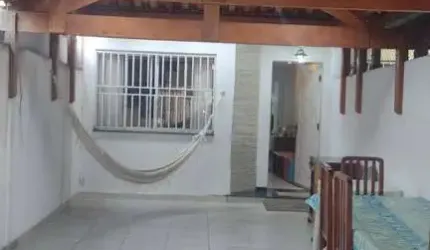 Venda de Sobrado com três suítes no Jardim Maringá