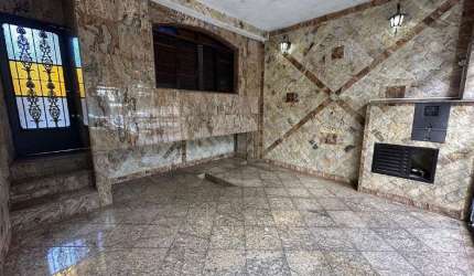 Casa térrea com 3 dormitórios - Jardim Vila Formosa