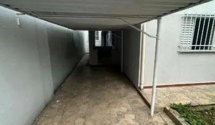 Casa com 3 dormitorios e uma otima vaga de garagem