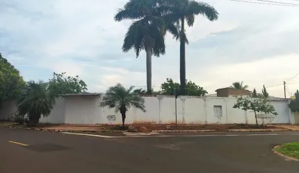 Área com poder Comercial no centro do Bairro Vilas Boas