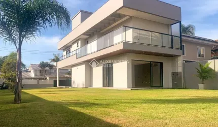 Casa com 3 quartos à venda na Rua do Marisco, 90, Ingleses do Rio Vermelho, Florianópolis, 550 m2 por R$ 2.350.000