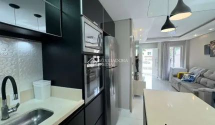 Casa com 2 quartos à venda na Avenida das Constelações, 351, São João do Rio Vermelho, Florianópolis, 94 m2 por R$ 780.000