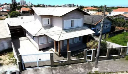 Casa com 5 quartos à venda na Avenida Santa Catarina, 545, Centro, Imbituba, 226 m2 por R$ 1.019.000