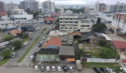 Terreno à venda na Avenida Santa Catarina, 463, Centro, Imbituba por R$ 3.750.000