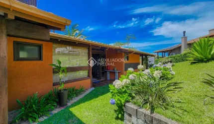 Casa com 5 quartos à venda na Jovino Piucco, 2001, Morrinhos, Garopaba, 302 m2 por R$ 2.900.000