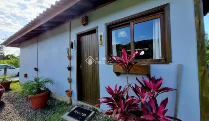 Casa com 4 quartos à venda na Luiz Zanelato, 637, Encantada, Garopaba, 430 m2 por R$ 790.000