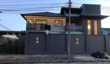 Casa com 4 quartos à venda na Ernâni Cotrim, 441, Village, Imbituba, 300 m2 por R$ 2.200.000