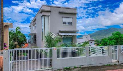 Casa com 4 quartos à venda na Ilha Do Faial, 153, Ambrósio, Garopaba, 300 m2 por R$ 1.950.000