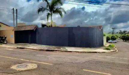 Casa com piscina 01 dormitório para Venda
