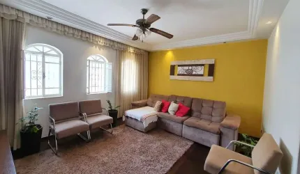 Casa com 3 quartos à venda na Rua Eptácio de Souza Lorena, 74, Jardim Antonio Von Zuben, Campinas, 210 m2 por R$ 550.000