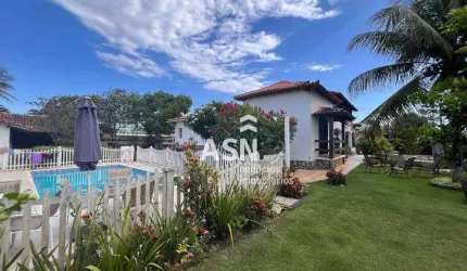 Casarão na 2ª quadra da praia com 8 dormitórios à venda, 370 m² por R$ 1.500.000 - Costazul.
