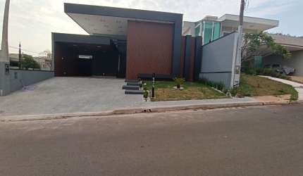 Casa de Condomínio à venda em Mogi Mirim-São Paulo