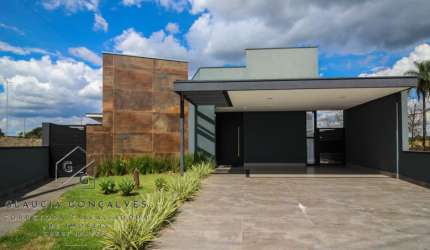 Casa à venda em Condomínio em Mogi Mirim- São Paulo