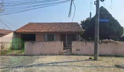 Casa para Venda em Curitiba, Boqueirão, 4 dormitórios, 2 banheiros, 4 vagas