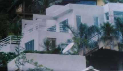 Lindo Sobrado para venda com 410 m² - 3 suítes, em Siriúba - Ilhabela - SP