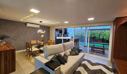 Casa IMPECÁVEL no condomínio Tamboré 4