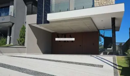 Casa NOVA no condomínio NEW VILLE - 3 Suítes e linda vista para a mata!