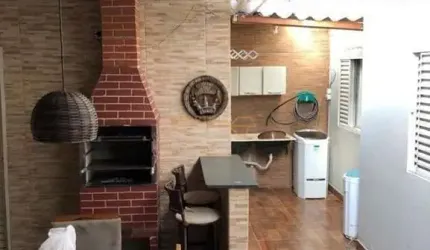 Casa à venda no bairro Parque Ipe - Araguari/MG