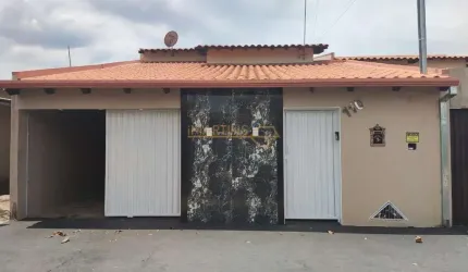 Casa à venda no bairro Santiago - Araguari/MG