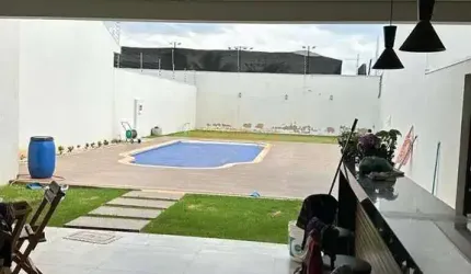 Casa à venda no bairro Santiago - Araguari/MG