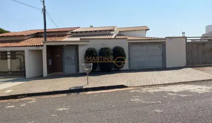 Casa à venda no bairro Sibipiruna - Araguari/MG