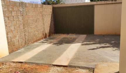 Casa à venda no bairro São Sebastião - Araguari/MG