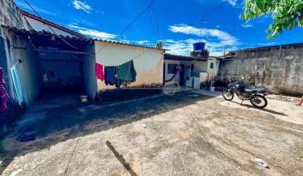 Casa à venda no bairro Jardim Milenium - Araguari/MG
