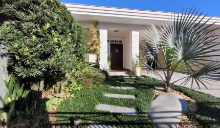 Casa com 3 quartos à venda no América, Joinville , 227 m2 por R$ 1.590.000