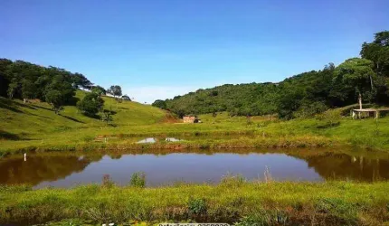 Sítio para Venda em Cachoeiras de Macacu, Papucaia, 2 dormitórios, 1 banheiro, 1 vaga