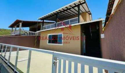 Casa com 03 quartos em condomínio com piscina em Cabo Frio!