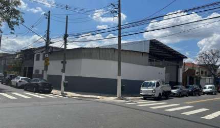 Excelente Galpão Comercial com Amplo Terreno e Pátio Estratégico para locação na Vila Anastácio, Sã