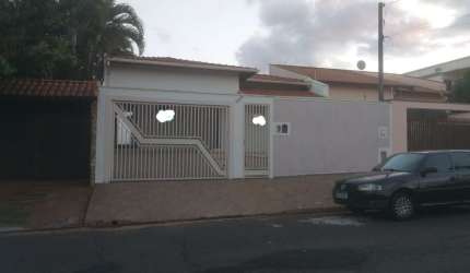 BELA RESIDÊNCIA À VENDA CIDADE JARDIM