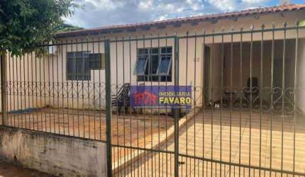 Excelente Localização: Jardim dos estados proximo a Av. Gabriel Arruda. Casa com 3 dormitórios, sendo um suite, sala, cozinha, área de serviço coberta